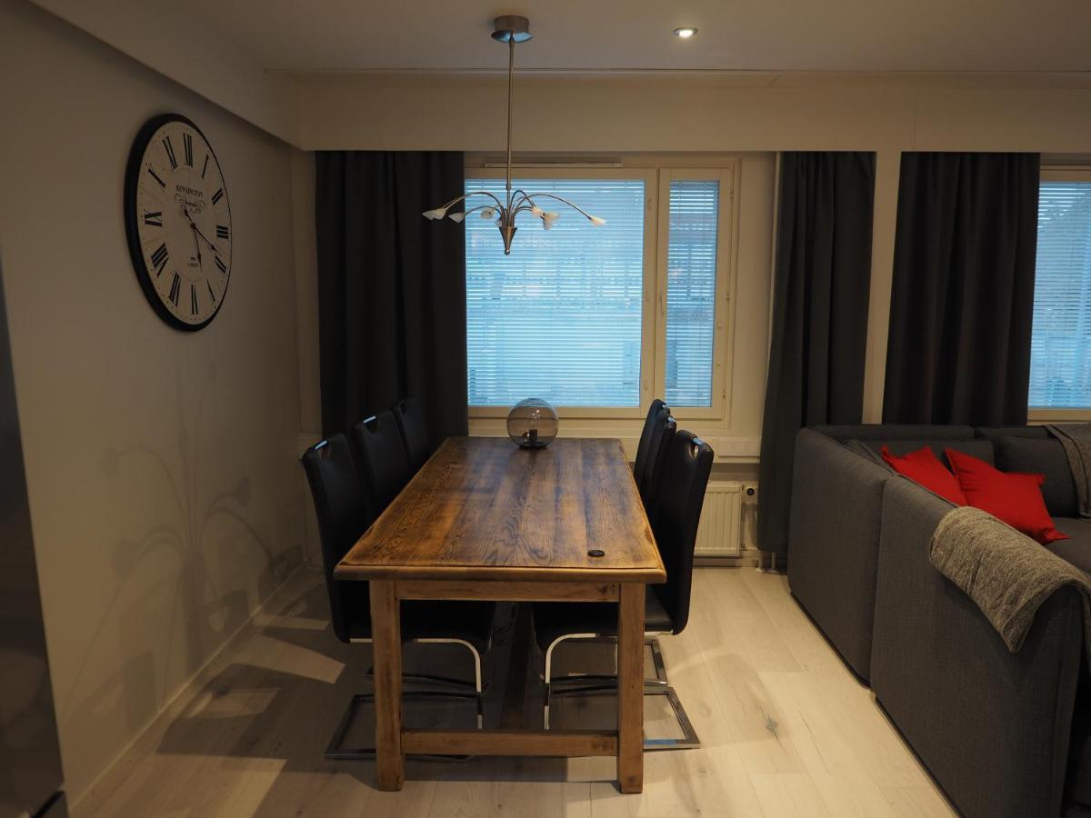 Apartment Oulu Station Suite Bagian luar foto